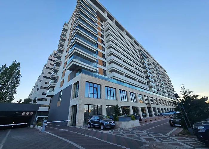 Stylish Hideaway Near City Center